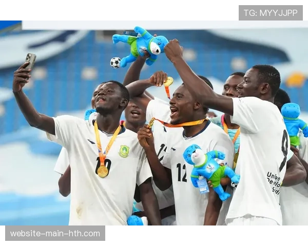 “足球回家”项目启动:德甲俱乐部联合开放青训营,纪念德国世界杯夺冠20周年 “足球回家”项目启动:德甲俱乐部联合开放青训营,纪念德国世界杯夺冠20周年