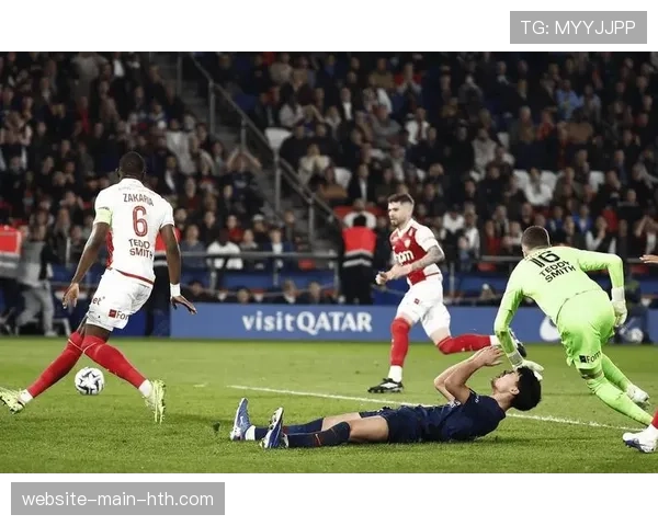 巴黎圣日耳曼同赛27场领先朗斯4分，冠军争夺占优